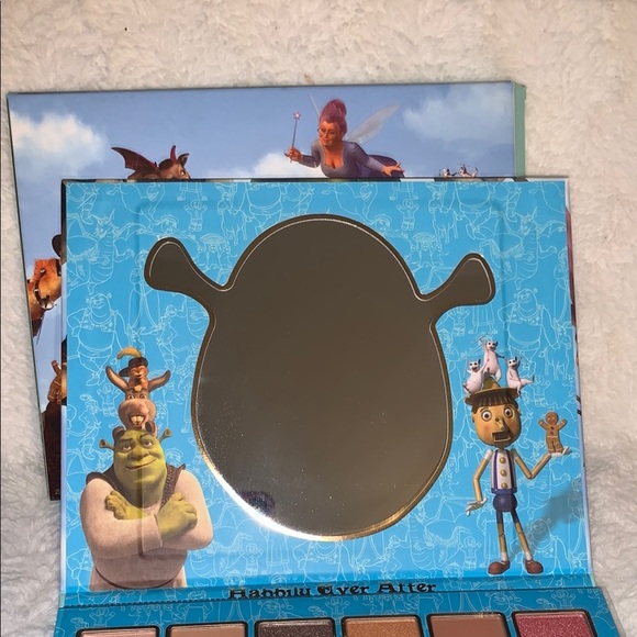 NWT Shrek x Revolution Makeup Palette - Picture 5 of 8